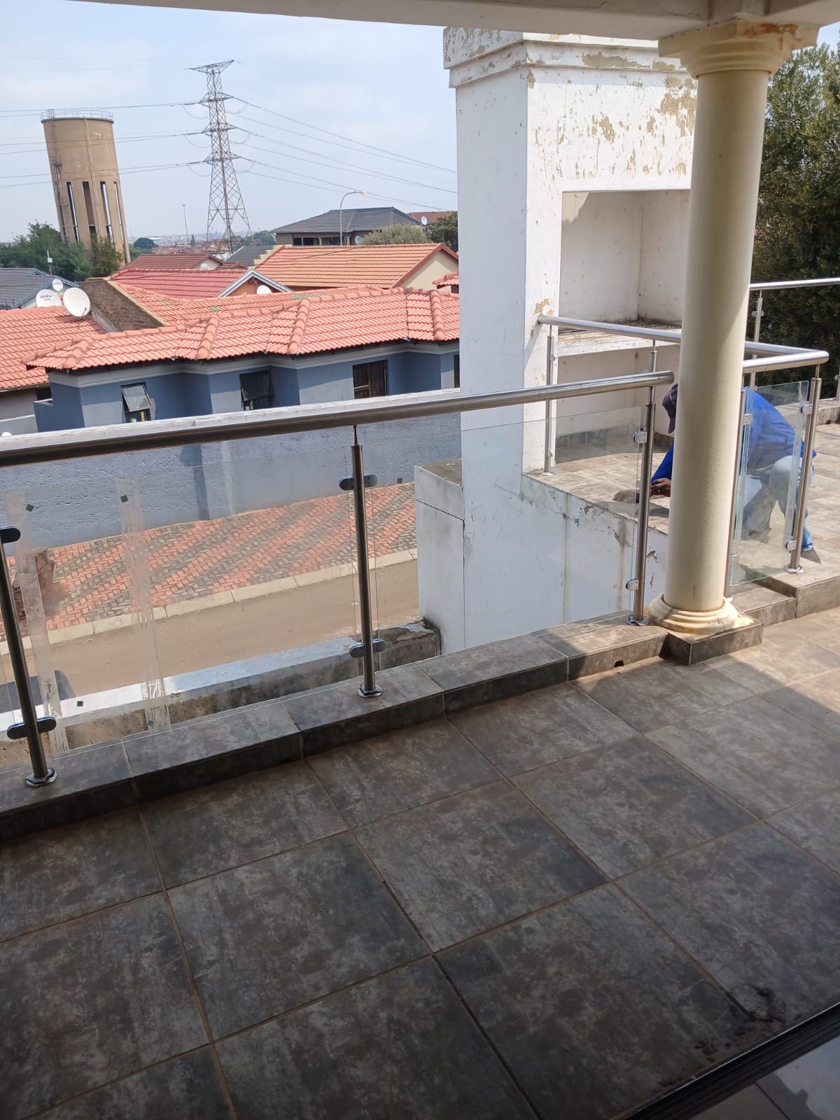 Glass & Stainless Balcony Rail